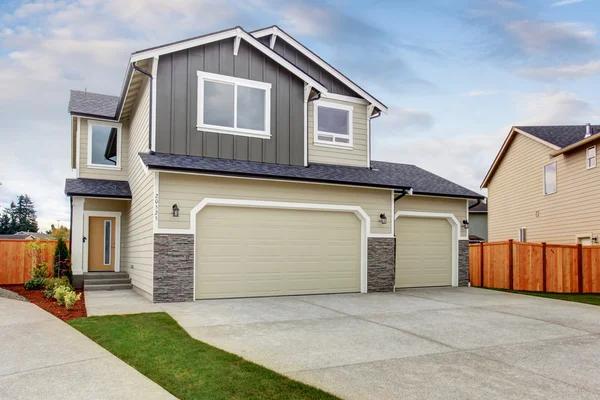 Premium Garage Door Supplier in Sanford for Stylish Designs